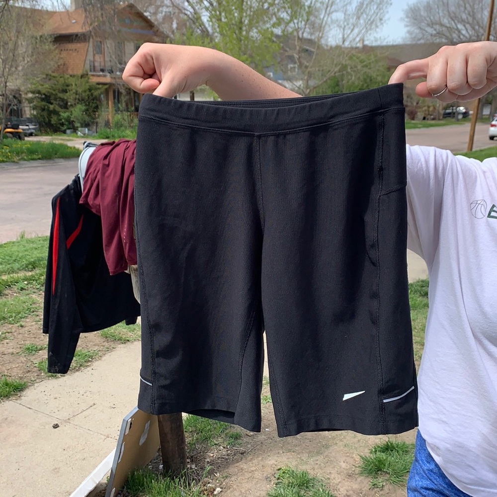 Black Nike compression/bike shorts